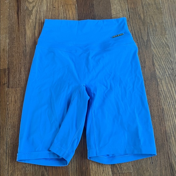 Gymshark Pants - 💅🦋RARE - gymshark Whitney Simmons bike shorts - xs💅💅